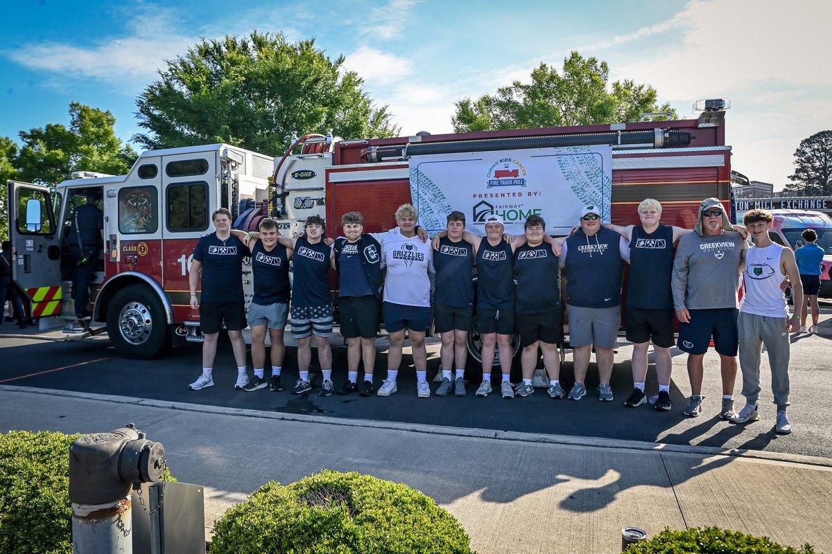 FtballAtTheView's tweet photo. Winners! 

Creekview OL/DL and Coaches @JayMcCloskey74 take the win in the Truck Pull for Cure Kids Cancer! #EffortAttitudeToughness! 

@CVHSGrizzlies https://t.co/XAF4vVqU28