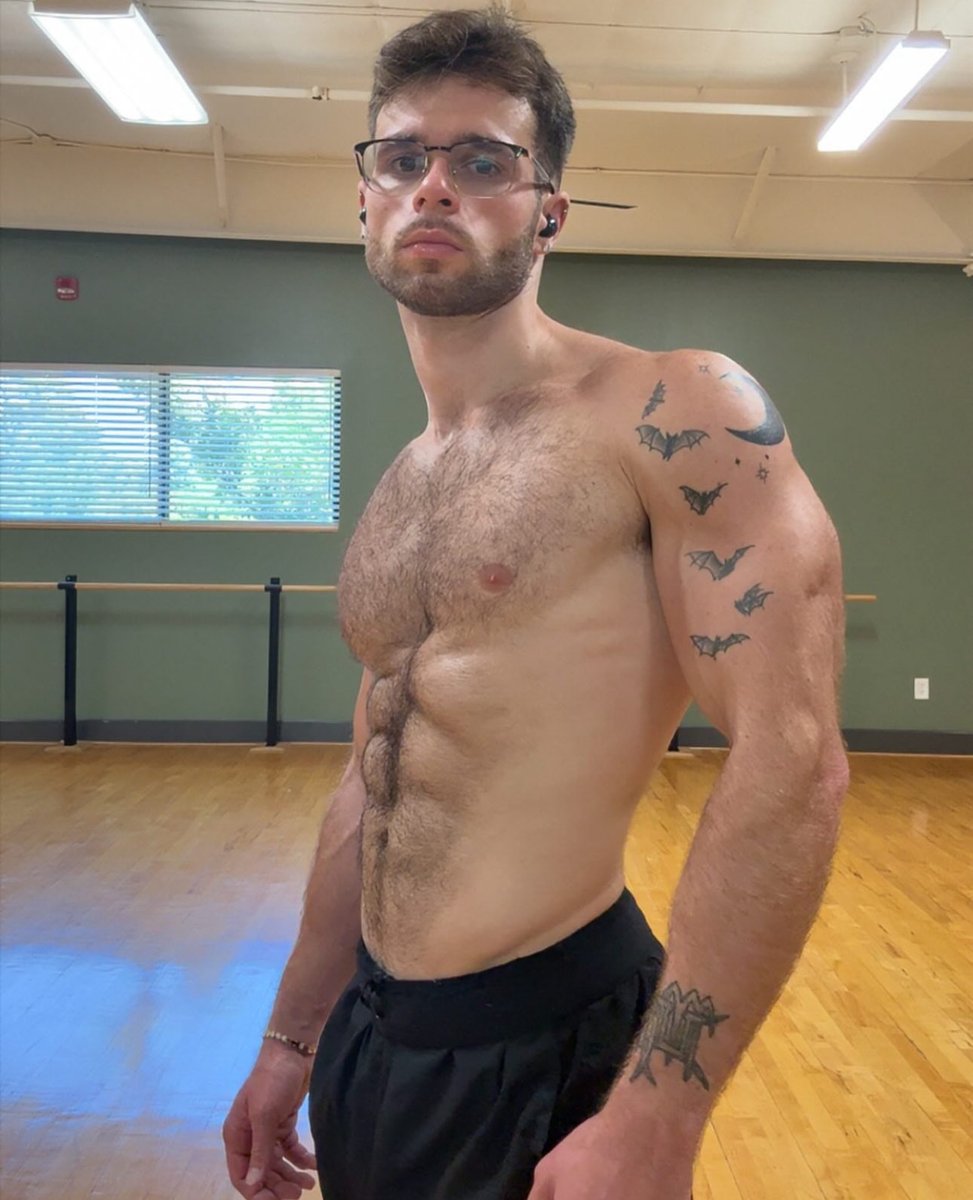 Alpha_Dominic1's tweet photo. Failed at vanilla.  
   Back where you belong — broken and owned.  
  #BDSM #Slave #MasterDominant https://t.co/ZjAWtbeXrB