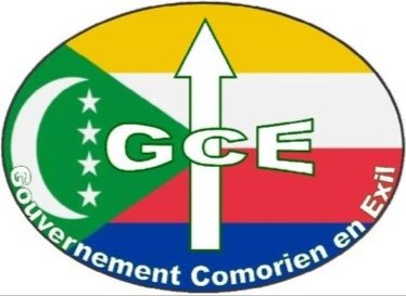 A_SaidHachim's tweet photo. 1/3 En faisant marche arrière ce soir, le Col #Azali essaye d'éteindre l'incendie et de de sauver son régime.
Nous ne sommes pas dupes lorsque le gouvernement affirme dans son communiqué : « La suspension de ces mesures marque la fin des difficultés rencontrées... » et souhaite https://t.co/VDcQK7Jbf6