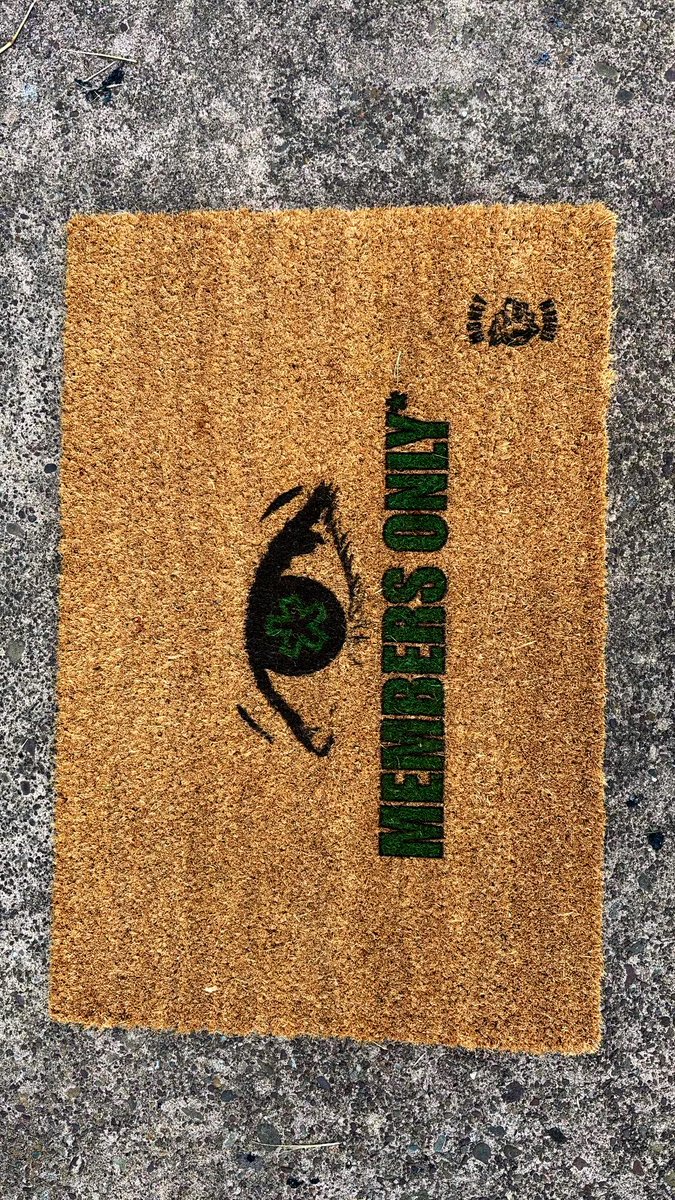 ClubMoneyGreen's tweet photo. 🚪 🐺✳️https://t.co/m37Sw4l9Nd https://t.co/0689WStJH5