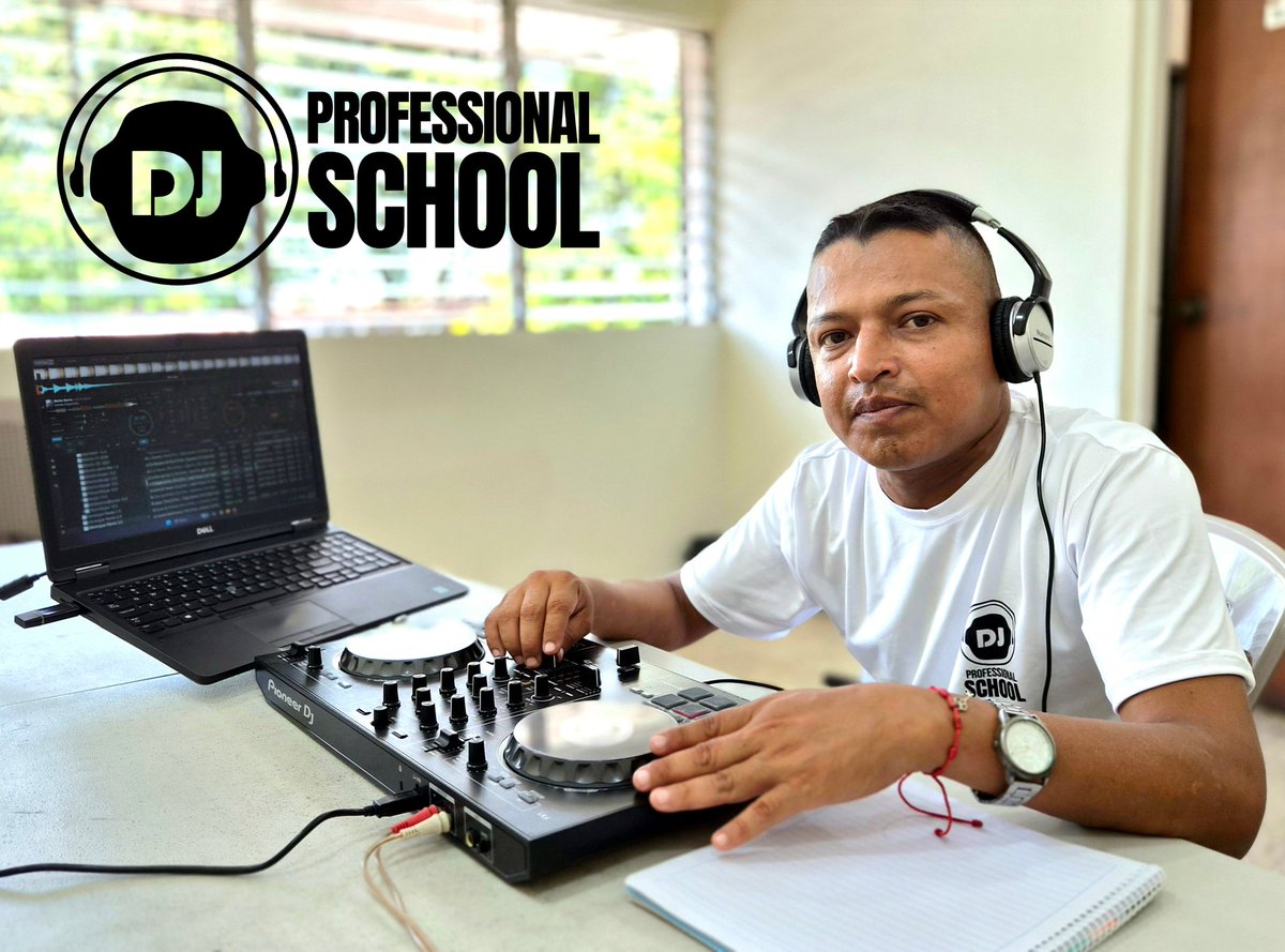djps_es's tweet photo. ¡Sé un DJ con éxito! 🎧
Inscríbete en nuestra academia ⤵️
DJ PROFESSIONAL SCHOOL

Empieza desde cero o perfecciona tus conocimientos 🎚
Aprende todos los géneros musicales ó el de tu preferencia 🙌🏻🎶

☎️2269-4708  📲7027-0981 https://t.co/GXa8Ae59VG