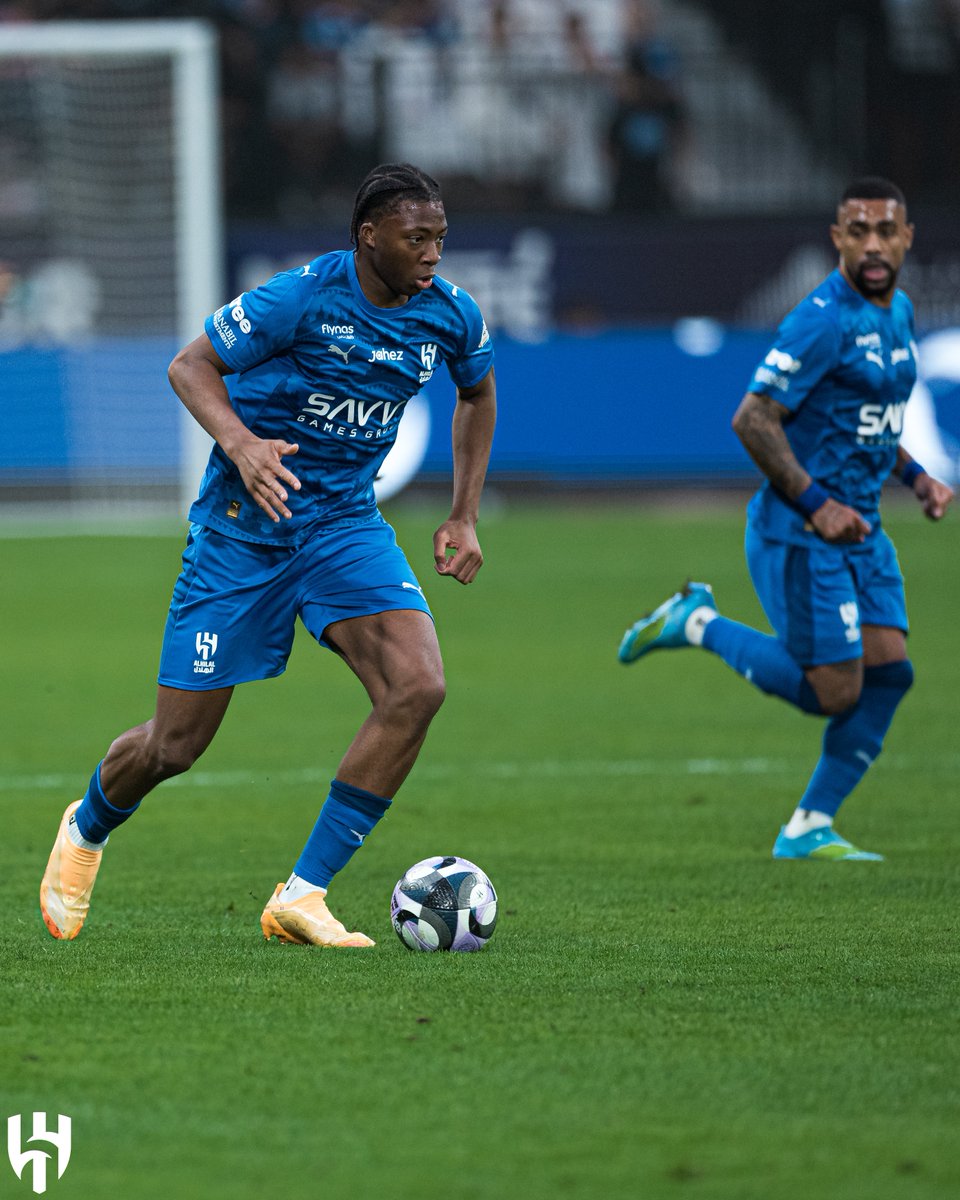 Alhilal_FC's tweet photo. د90'+ ⏰

#الهلال 2 - 0 نيوم https://t.co/c8AOJ1dz9L