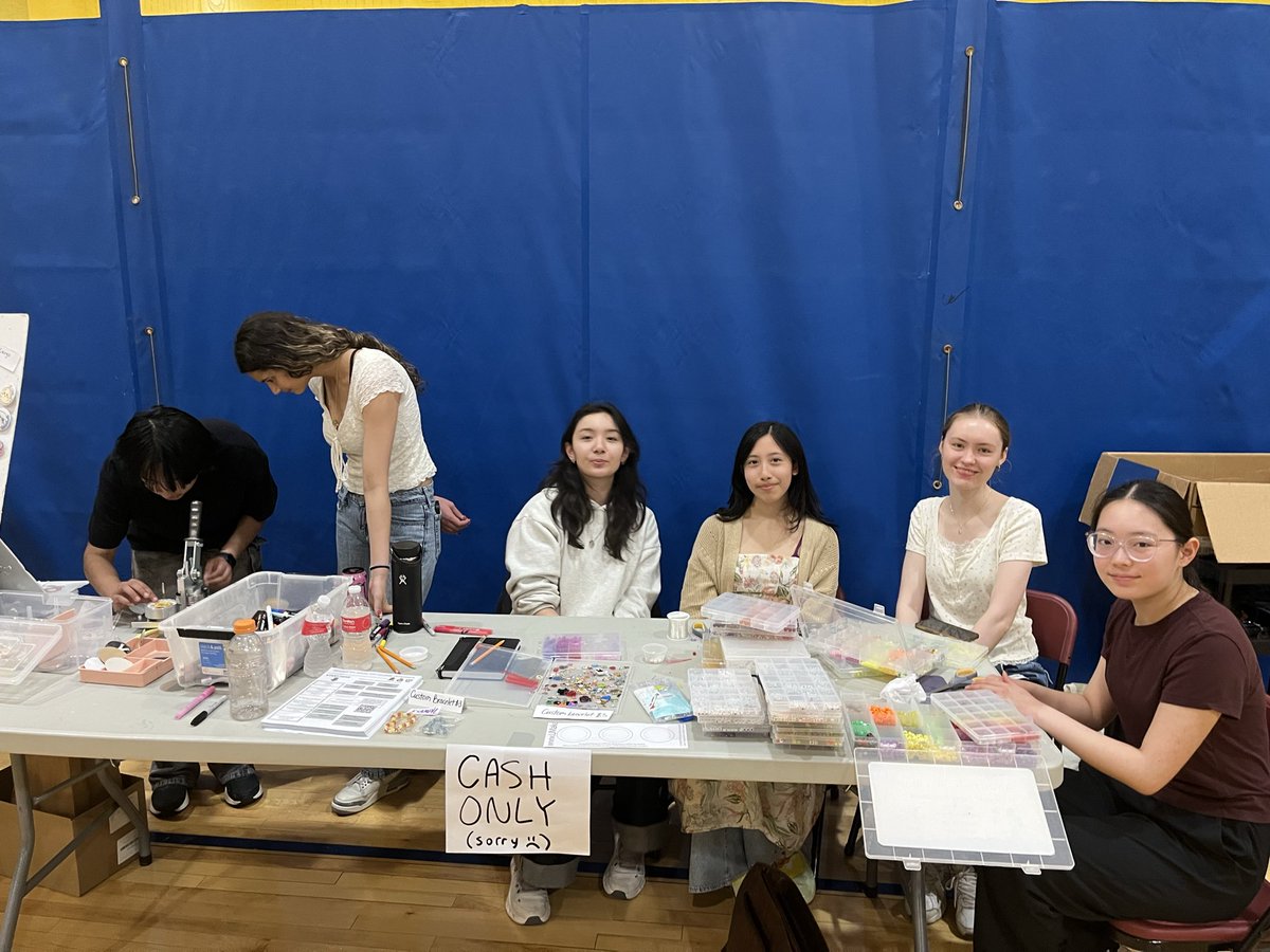 ATalley204's tweet photo. You can also go to Neuqua Valley for the Fine Arts Festival.   Great musical and visual art for your senses to enjoy.  Hard working students proud of their work.  Thank you, IPEF.  @ipsd204 @ipef204 https://t.co/Ky82jbGPy9