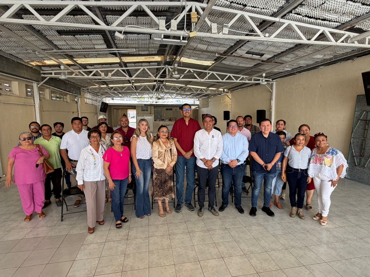 CCastilloPerez1's tweet photo. En estos días me he estado reuniendo con compañer@s de diversos municipios de Yucatán, nos seguimos  organizando para continuar  avanzando en la transformación de la Nación por el bienestar del pueblo de México. https://t.co/hOxXRCM4MY