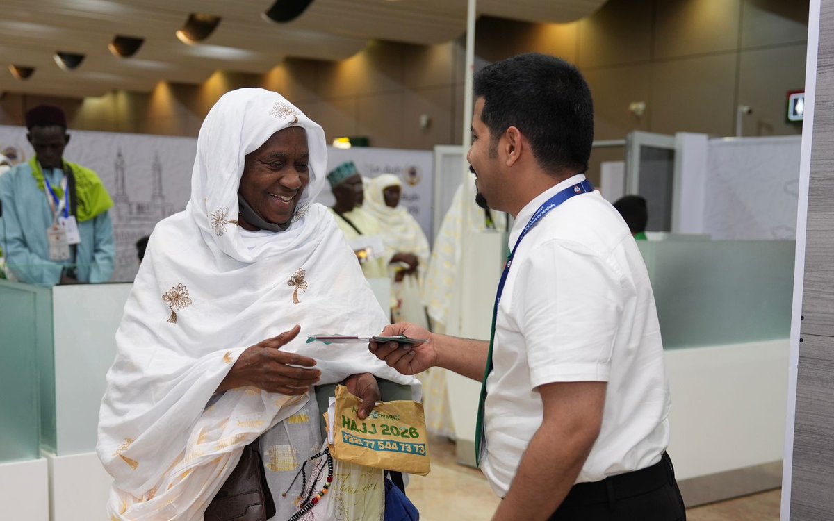 MakkahRoute's tweet photo. Grâce à des services intégrés et des procédures simplifiées, les Invités d’Al-Rahman poursuivent leur voyage le cœur serein.  
#Makkah_Route_Initiative
#SaudiVision2030 https://t.co/VvhrfU3IZt