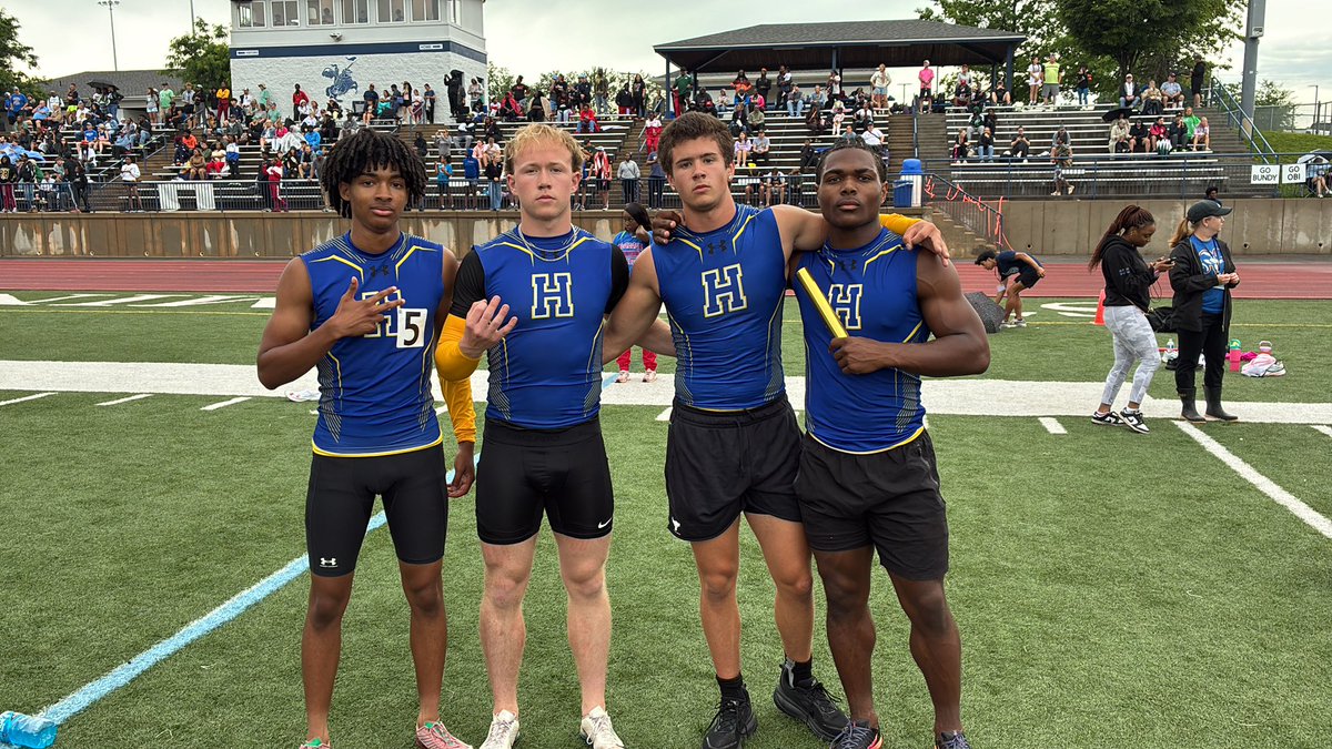 FHTRXC's tweet photo. 4x200m Relay moves on to Sectionals in 3rd place with a time of 1:29.61!
Congrats to Ballard, Manigold, Lederle, &amp; Johnson! https://t.co/o4HfpbWVXJ