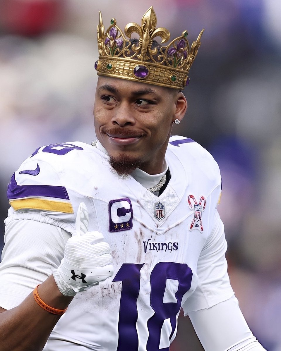 vikingzfanpage's tweet photo. Most receiving yards in the NFL since 2020:

1) Justin Jefferson (8,480)
2) Davante Adams (7,439)
3) CeeDee Lamb (7,416)
4) Tyreek Hill (7,248)
5) AJ Brown (6,978) https://t.co/2o3Zy6pdzW