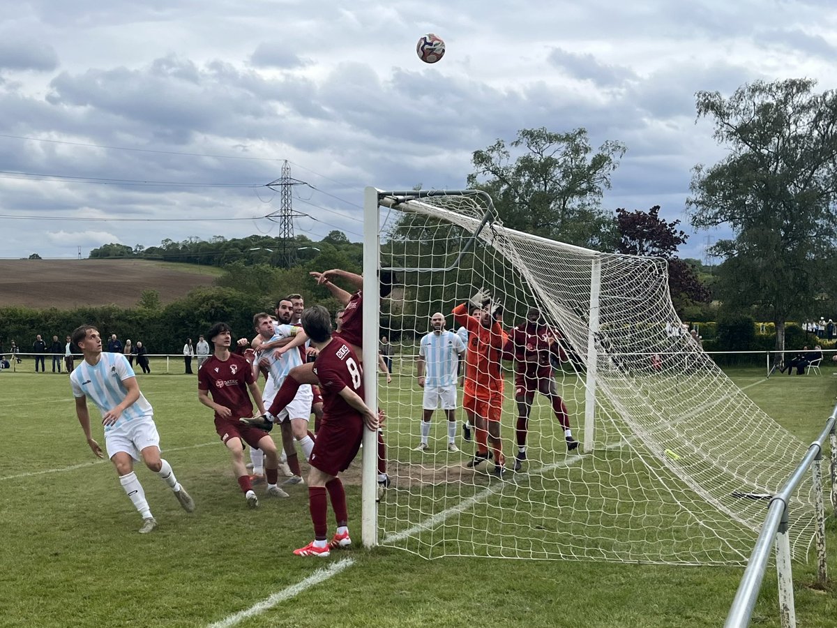 tobyj71's tweet photo. @ChipCorinthians Thanks for a brilliant afternoon @ChipCorinthians Seen your last 3 games, some great goals, &amp; what a title finish. Soothed my battered faith in football. https://t.co/hOixVsdZtd