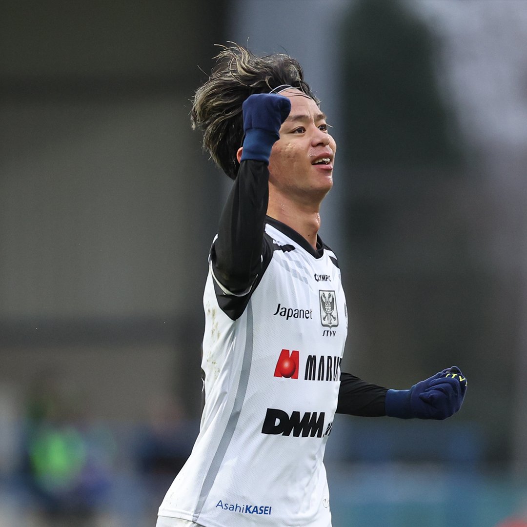 DAZN_BENL's tweet photo. 🇧🇪 STVV – KAA Gent
🕙 LIVE vanaf 20u45
📲 De DAZN-app
🔗 https://t.co/qW6KYBeBAm
🎙️ Peter Morren & Timmy Simons
#STVGNT https://t.co/JnBd1lkkcE