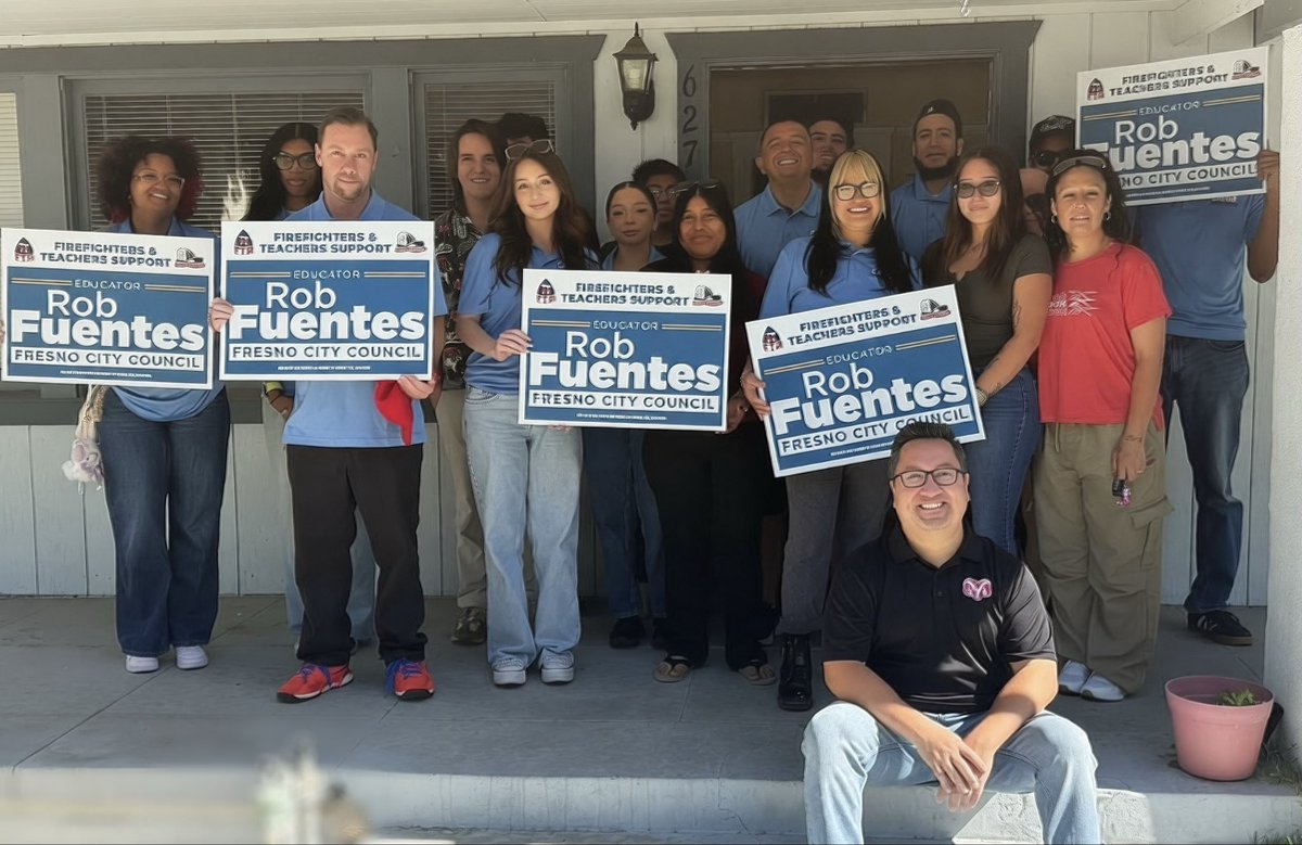 RobFuentesCA's tweet photo. Good morning, Fresno District 1! We’re about to hit the pavement to talk with neighbors about the future of Fresno. If I haven’t personally met you at the door, I hope to do so soon! 

#VoteByJune2 https://t.co/96EnQjf2x8