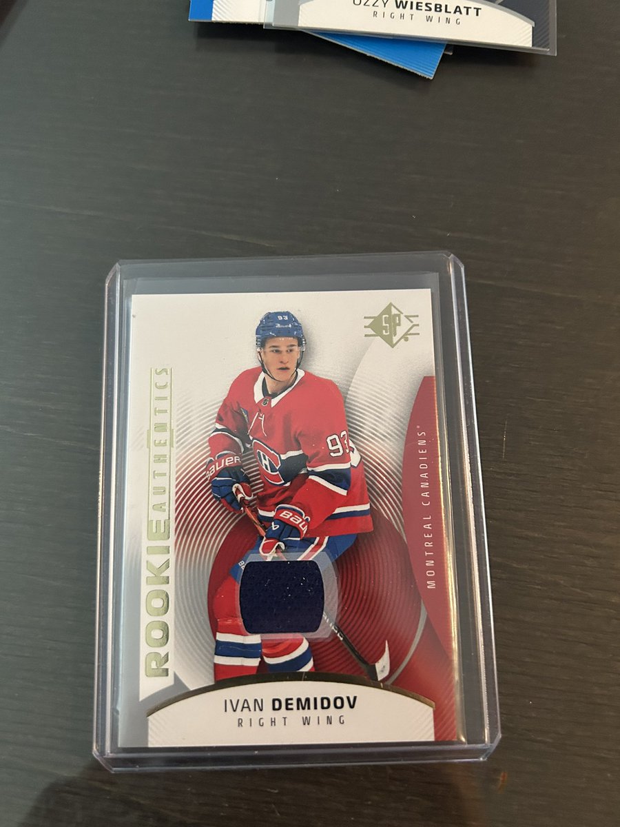 greg979's tweet photo. Nice pull today from a $50 SP Authentic Box https://t.co/bku43odtLR