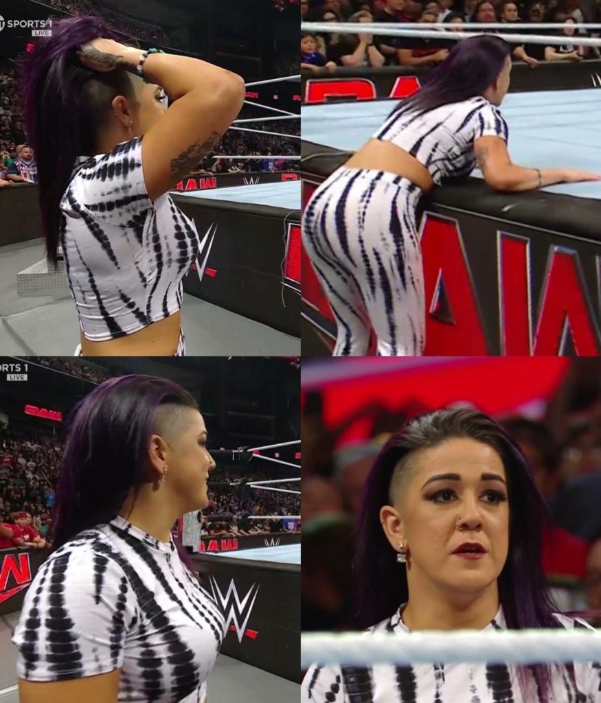 luv4bayley's tweet photo. bayley in this outfit was truly the best ever.

just look at her 😍 https://t.co/1QmGctwCBM