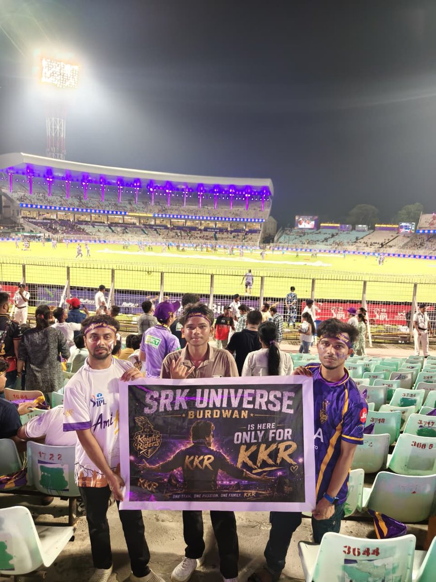 Shah Rukh Khan Universe Fan Club tweet media