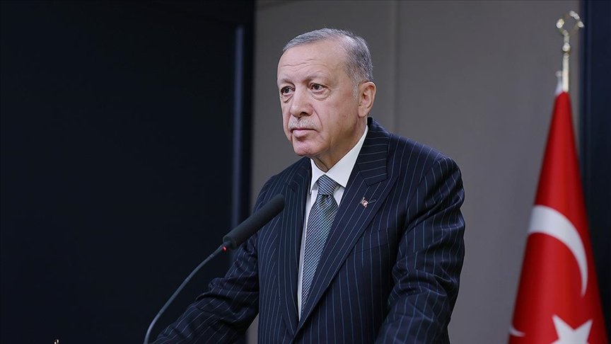 megeopolitics's tweet photo. 📌الرئيس رجب طيب #أردوغان:

— «هناك #تركيا يسطع نجمها في كل المجالات.»
— «في وقت يشهد فيه العالم أزمات، هناك تركيا تقف شامخة بثبات.»
— «هناك تركيا يُستمع إلى كلمتها على طاولة المفاوضات، ويُشعَر بقوتها على أرض الواقع.»
— «نحن نؤمن بأنفسنا، ونعرف قوتنا، وندرك إمكاناتنا.» https://t.co/VFSHfcYIlM
