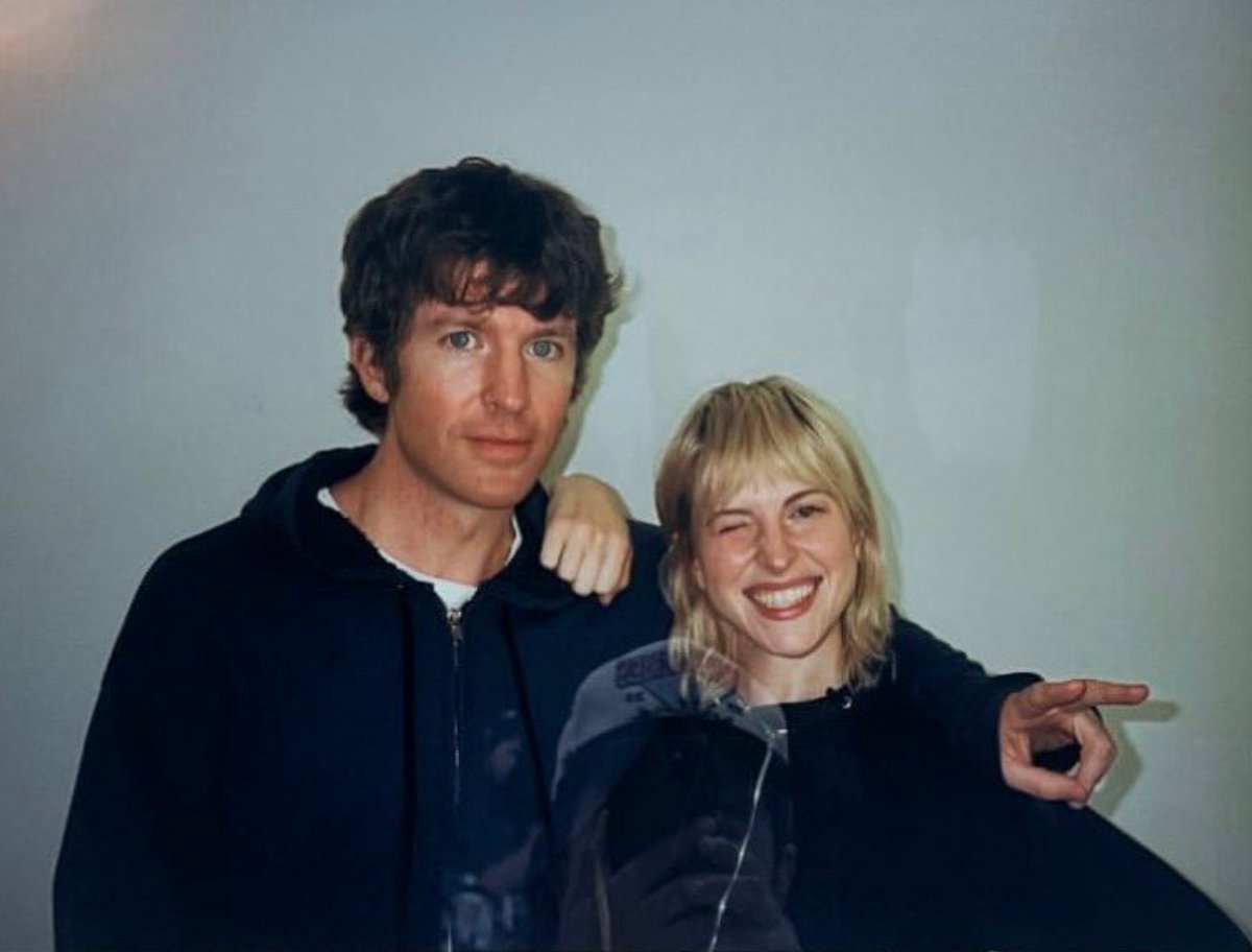 SOTSPodcast's tweet photo. Brendan Yates (Turnstile) and Hayley Williams (Paramore) captured together in new photo.

📸 Atiba Jefferson https://t.co/lkzq5tAF3L