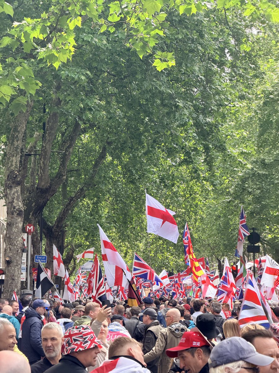 glyn_james's tweet photo. What amazing day from start to finish,meet some amazing people throughout the day from all walks of life…”nothing but thuggery” #myarse https://t.co/33K1nPPT8s