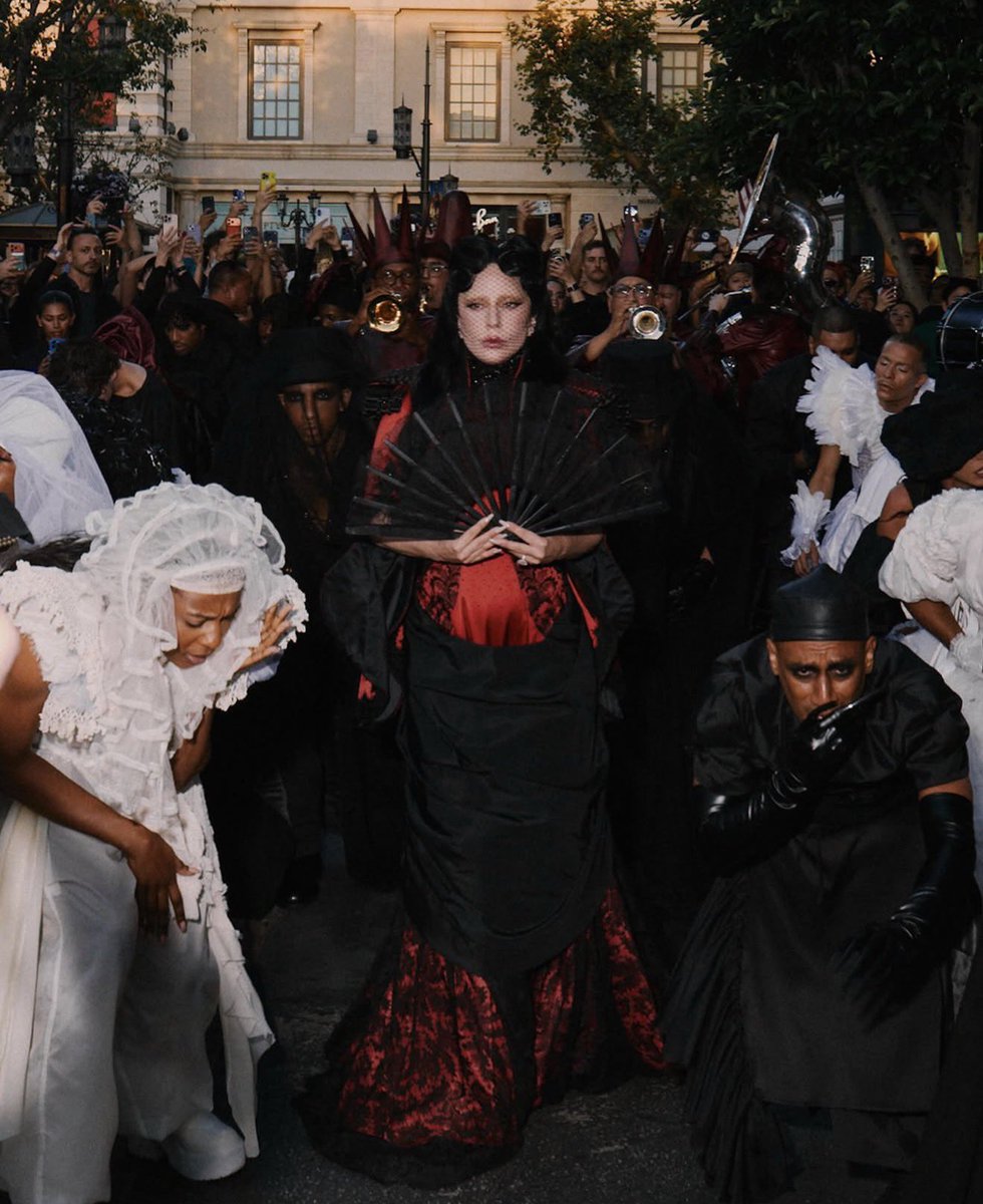 badestoutfit's tweet photo. lady gaga’s wearing givenchy haute couture fw97 by alexander mcqueen to the ‘mayhem requiem’ world premiere in los angeles https://t.co/8cyMw5hf3y