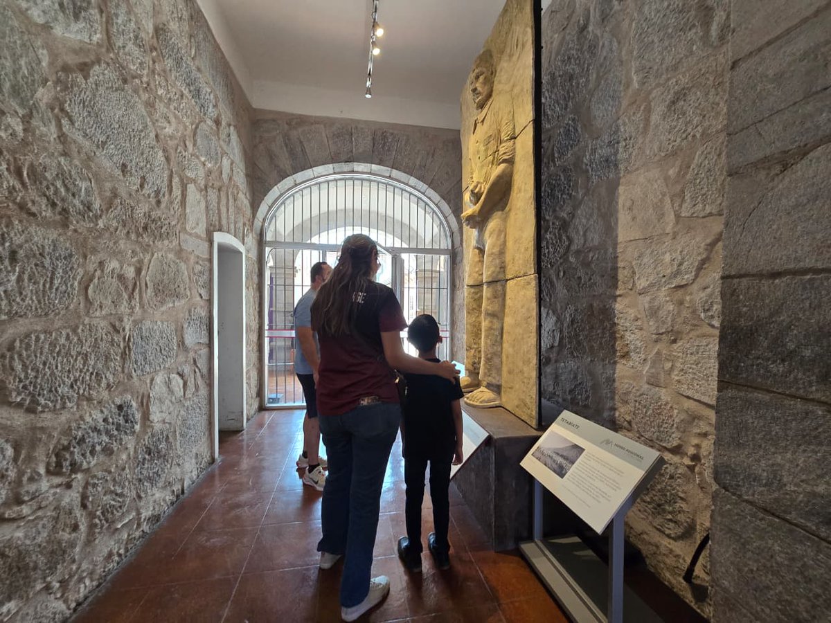 ElSolHermosillo's tweet photo. Reabren los antiguos calabozos del Museo Regional de Sonora este fin de semana como parte de las actividades por el Día de los Museos 🔒🏛️

¿Con quién irás a conocer más de nuestra historia local? 👀

📸 Kimberly Ortega https://t.co/pxIjDk35Mx