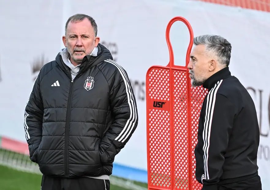 kartlnasaletijk's tweet photo. Beşiktaş taraftarlarının başlattığı #YanlıştaİstikrarOlmaz etiketi gündemde. https://t.co/R2LHbFpNae