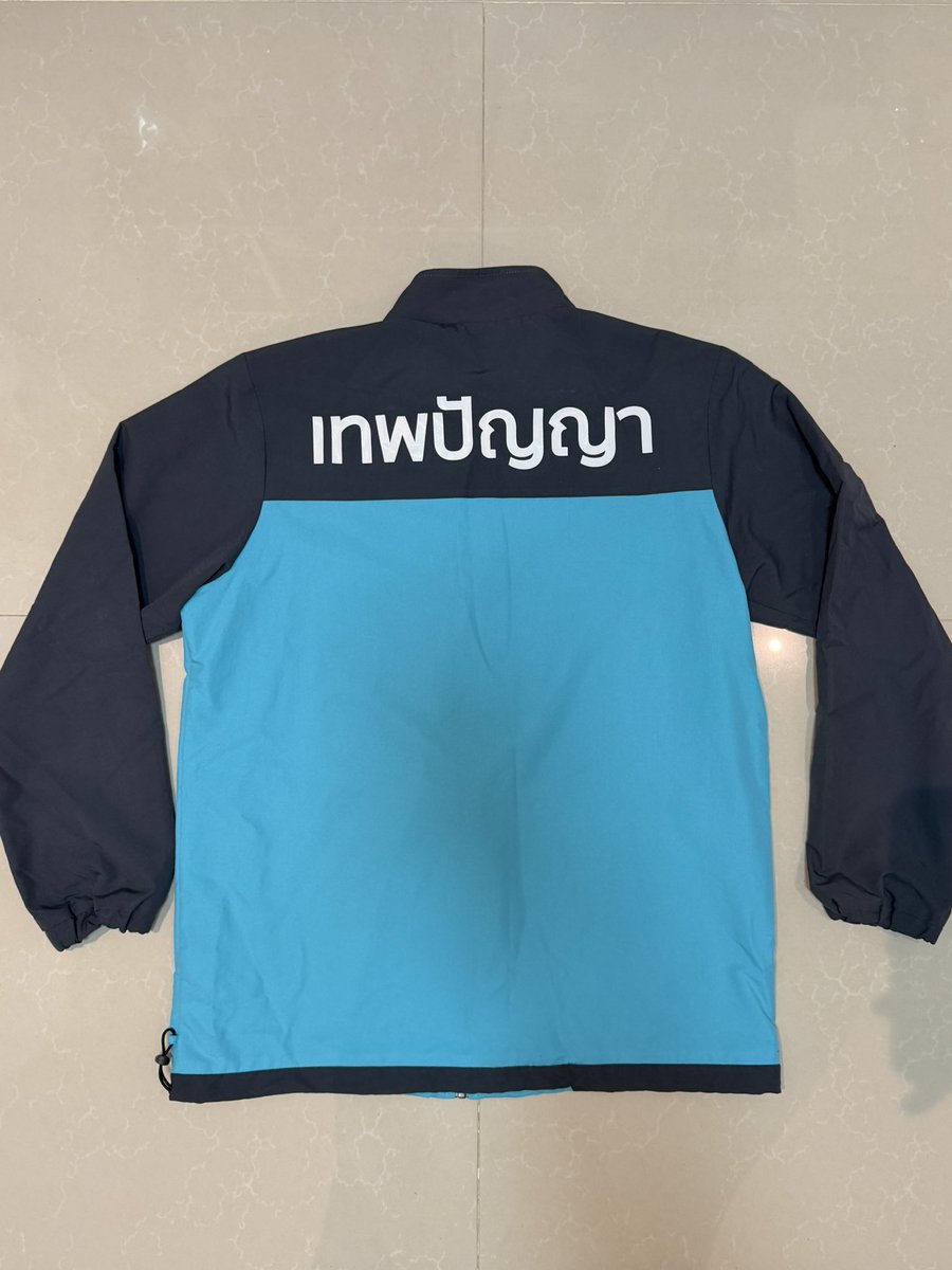 OabnithiW's tweet photo. รื้อตู้เสื้อผ้าแล้วเจอสิ่งนี้...เสื้อวินเทจปีลึก🏐 https://t.co/OHoxu9WuOu
