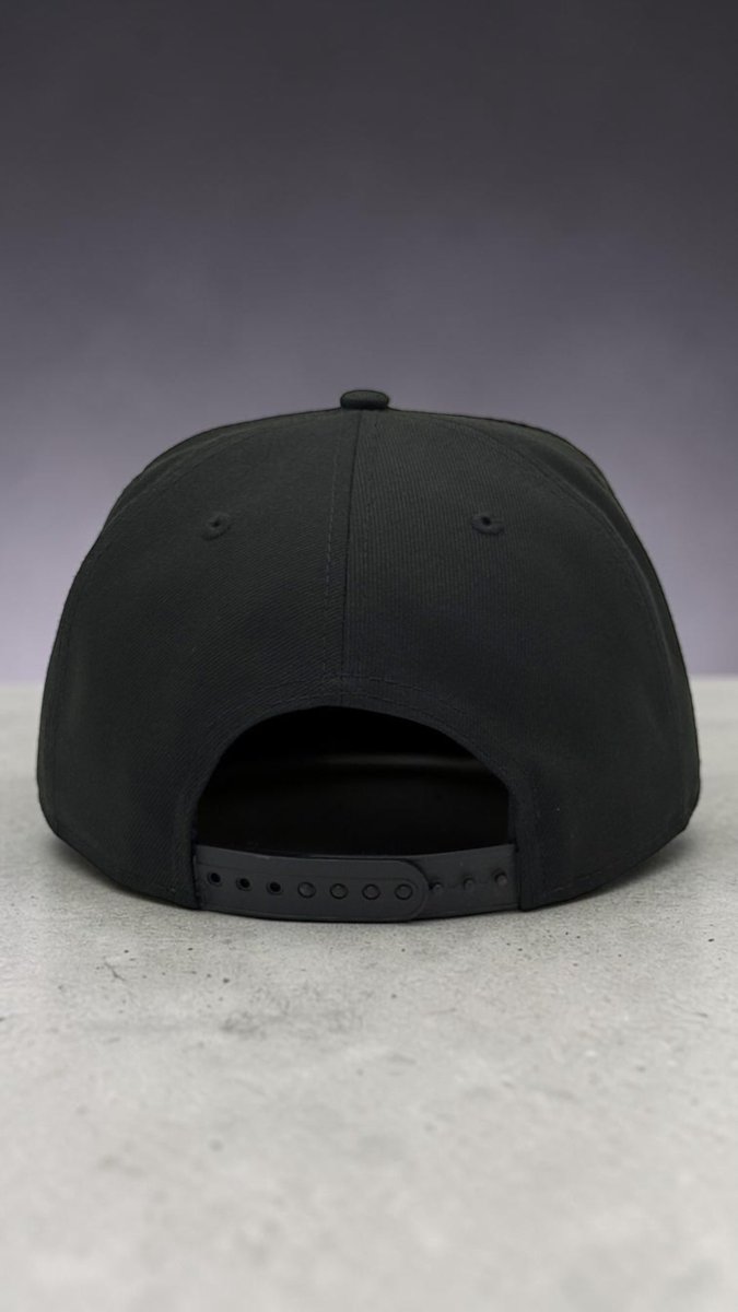 myhatstop's tweet photo. Los Angeles Dodgers New Era "Tulip Purple LA" All Black Basic 9FIFTY Adjustable Snapback Hat

⁠
Available now online,Southcenter and Federal Way
⁠⁠
Call for Availability
Online: https://t.co/k06OpRCrrT⁠
https://t.co/GHIXEyva9J

In-store: Federal Way, Southcenter 

Link to buy hat:

https://t.co/dIt0nUsUnk

#LosAngeles Dodgers #Dodgers #LABaseball #TulipPurpleLA #PurpleLA #AllBlackHat #9FIFTY #NewEra #Snapback #AdjustableHat #BaseballHat #MLB #DodgersHat #LABaseballHat #TeamDodgers #DodgersStyle #HatCollection #CapLife #NewEraCap #9FIFTYHat #MutedPurple #PurpleandBlack #BaseballFan #HatLovers #LAColors #TulipPurple #BlackOnBlack #SportsFashion #FanGear