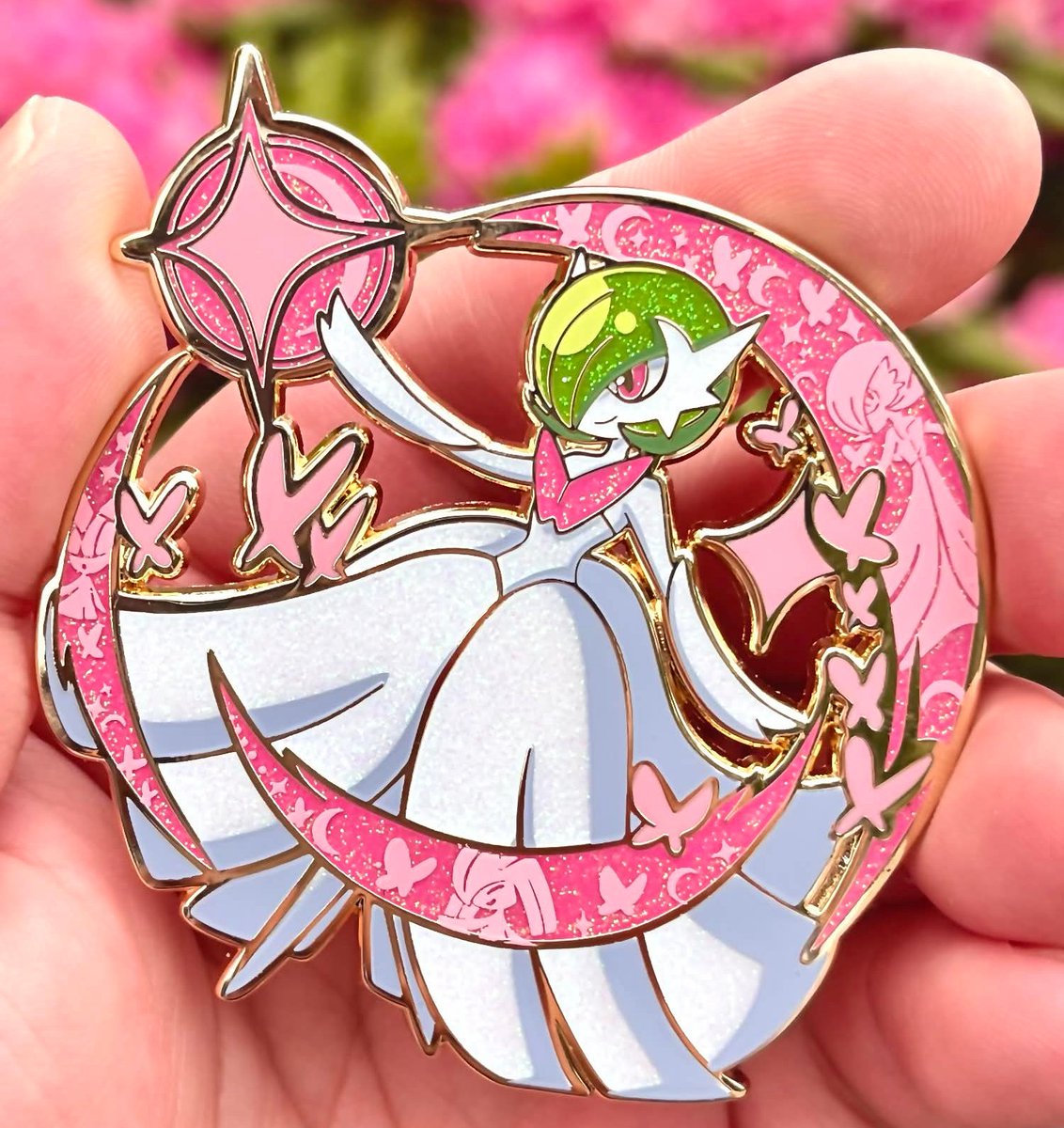 AnuraLitho's tweet photo. My Mega Gardevoir and Mega Gengar pins finally arrived! https://t.co/qXCra99B4D