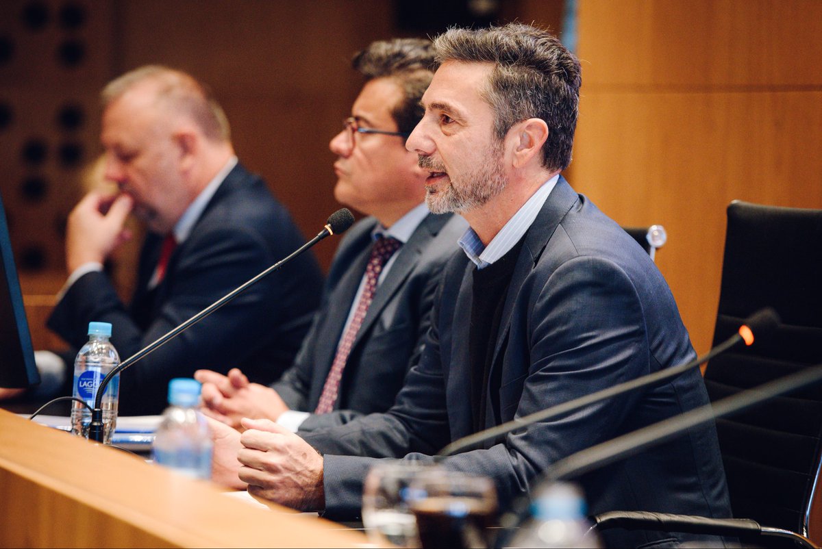 FiscyControlCBA's tweet photo. Acompañamos la Audiencia Pública sobre #PlandeMetas realizada en el @concejoba junto a su director ejecutivo @Ezehorma76 .
Seguimos acompañando espacios de diálogo y participación ciudadana para construir una Córdoba más ordenada, planificada y cercana.
#EMFyC #CórdobaCapital https://t.co/dg8sQb910c