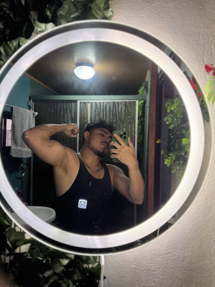 pchava15's tweet photo. De puro batir mezcla 🥵 https://t.co/D6uLtA8zAh