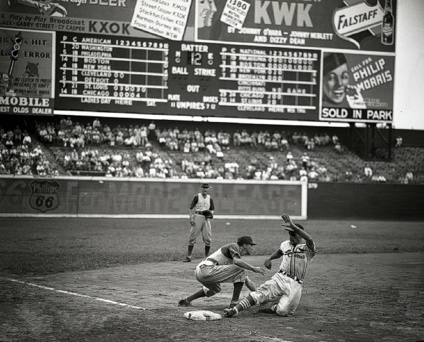 Jimfrombaseball's tweet photo. "I love Stan Musial.
He was just awesome.
I watched him eleven, twelve times a year.
I saw him in Ebbets Field, where they called him 'Stan the Man', because that’s what he was.
'Stan, the Man' as we had named him, seemed to represent all the daily goodness of his sport—the workaday regularity, the possibilities, the joy.
There are a few people in the world who love being themselves, and I think Stan Musial is one of them.
Stan Musial has not gotten the recognition he deserves.
Musial is truly one of the great hitters.
And believe me I have great admiration for Ted Williams, but if you look at the stats, Stan Musial is right there."
"Stan Musial: An American Life".
George Vecsey.
"When I was working on the unauthorized biography, 'Stan Musial: An American Life,' which came out in 2011, old opponents recalled how Stan Musial knew their names after they had been in the majors only a few days."
George Vecsey.