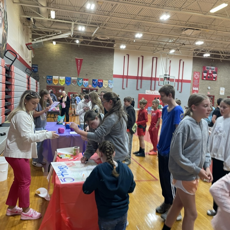 BTMS_Tigers's tweet photo. BTMS brings Mental Health Awareness, with the help of BTHS students, to middle school students. https://t.co/SdMyh4JDGy