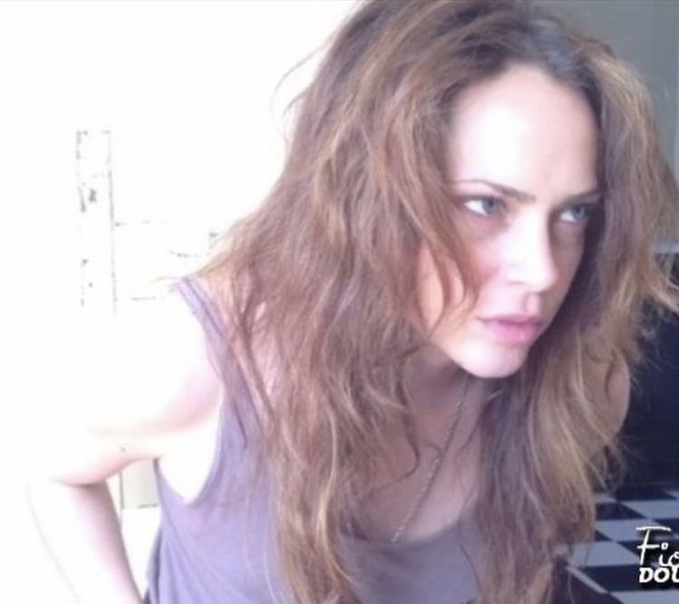 fawnphile's tweet photo. she could choke me and i’d say thank you https://t.co/jOWeWyHww0
