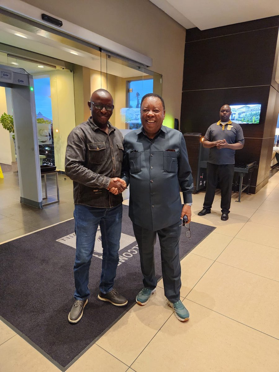 ogall_henry's tweet photo. Just stepped out of a business meeting at EKA Hotel, and boom I ran into my spiritual father, Bishop JB Masinde. Right there by the side he spoke a word over my life. So shall it be in Jesus Name Amen 🙏 https://t.co/ZWYmWVwGo4