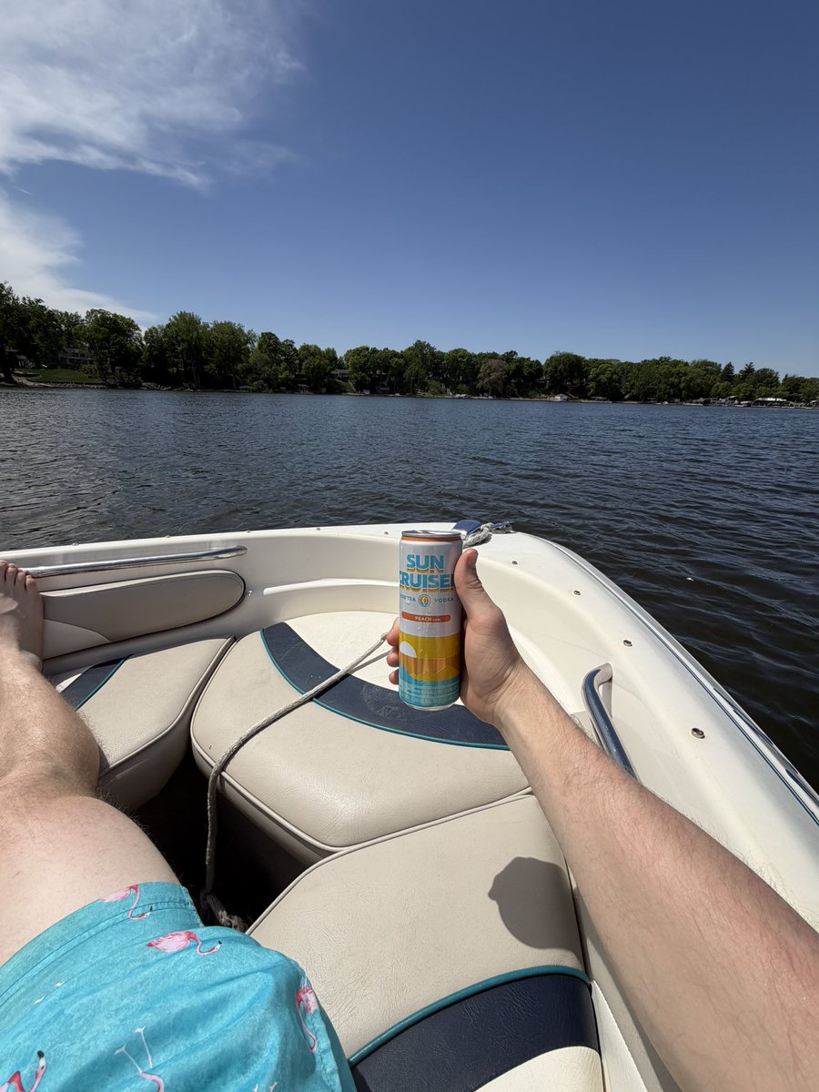 Maniacofmayo69's tweet photo. Gettin a little gay today #babesbeers #thanksbabe https://t.co/DK7q0vMd5l