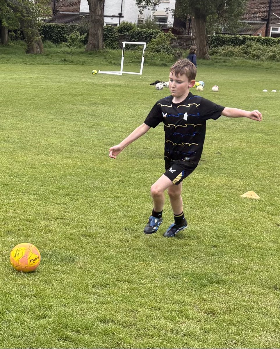 Blossom skills football coaching tweet media