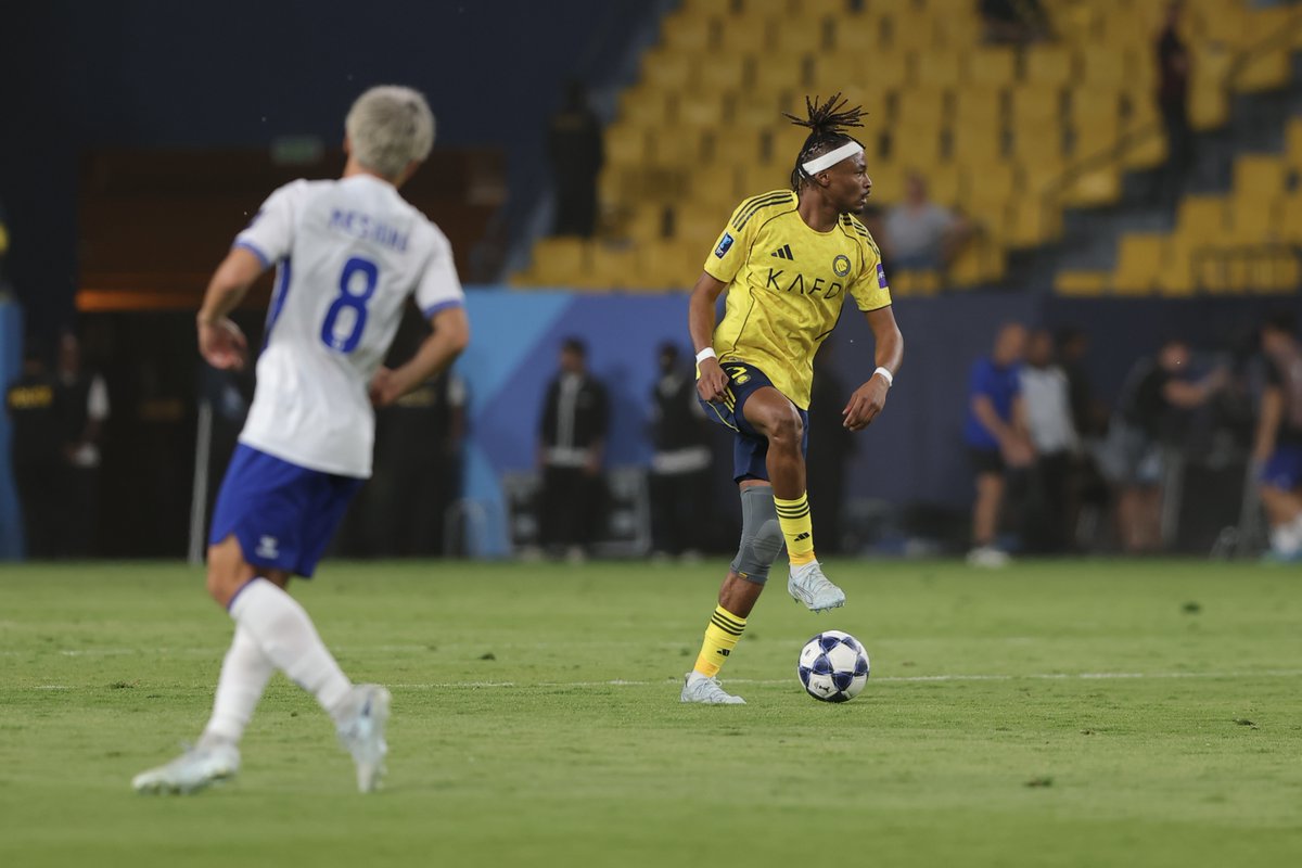 AlNassrFC's tweet photo. ▶️ | بدايـة الشوط الثاني! 💛

#النصر_غامبا_أوساكا⁩ | ⁧#دوري_أبطال_آسيا_2⁩ 🏆 https://t.co/t0hOJZIk69