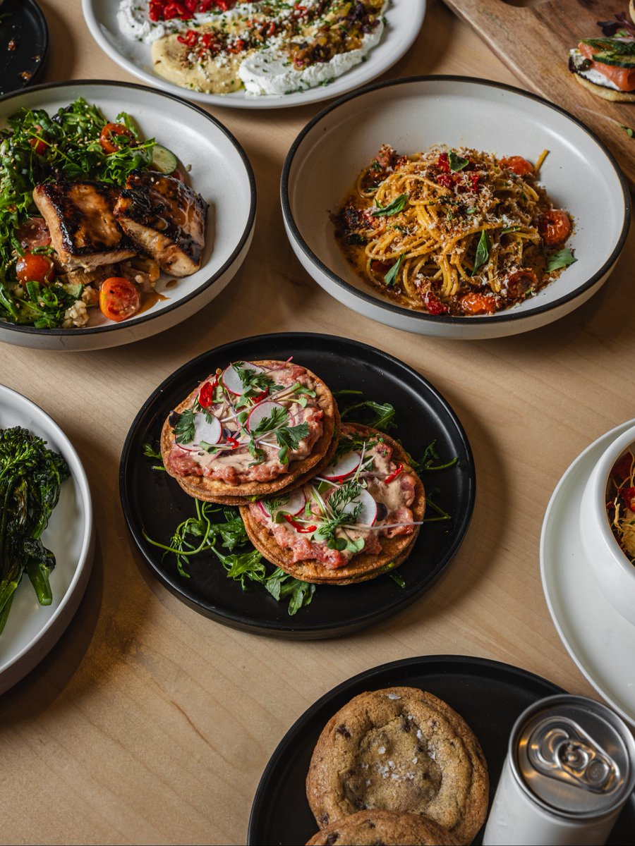 DTSummerlin's tweet photo. Dinner is officially served at Fine Company 🍴

Now open daily until 8PM with new evening dishes, more wine, and all the sandwiches, bowls, and café favorites you already crave. https://t.co/5gCpFnPa2t