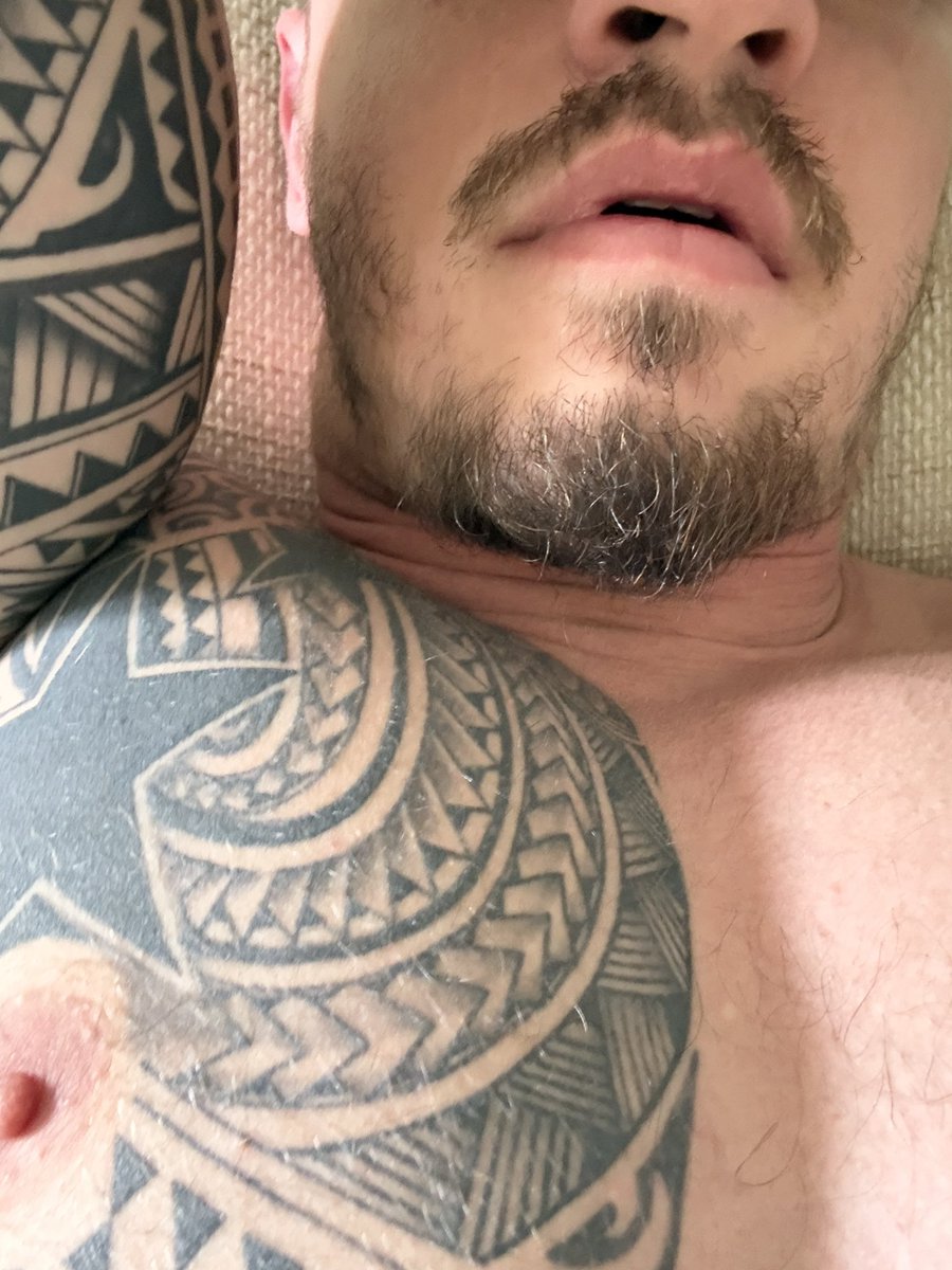 Hunter Wild tweet media
