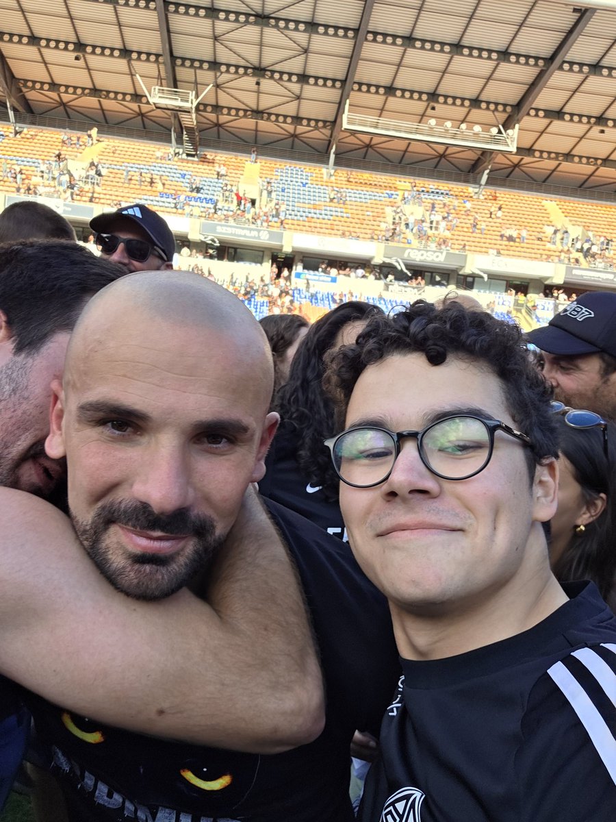 Brunofgm2006's tweet photo. UM AMOR QUE NAO SE EXPLICA 
BRIOSA!!! 🖤 https://t.co/P266v1Yn5F