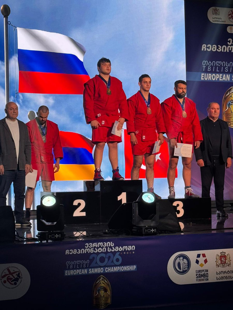 tgosbfed's tweet photo. Gürcistanın Tiflis kentinde gerçekleştirilen Büyükler Sambo Avrupa Şampiyonasında Milli sporcumuz Baki Şahin +98 kg Combat kategorisinde Avrupa 3. sü olarak ülkemizi gururlandırdı.

@OA_BAK 
@hamzayerlikaya 
@fjuysal 
@gencliksporbak 
@GSBsporgm https://t.co/qTFterJk18