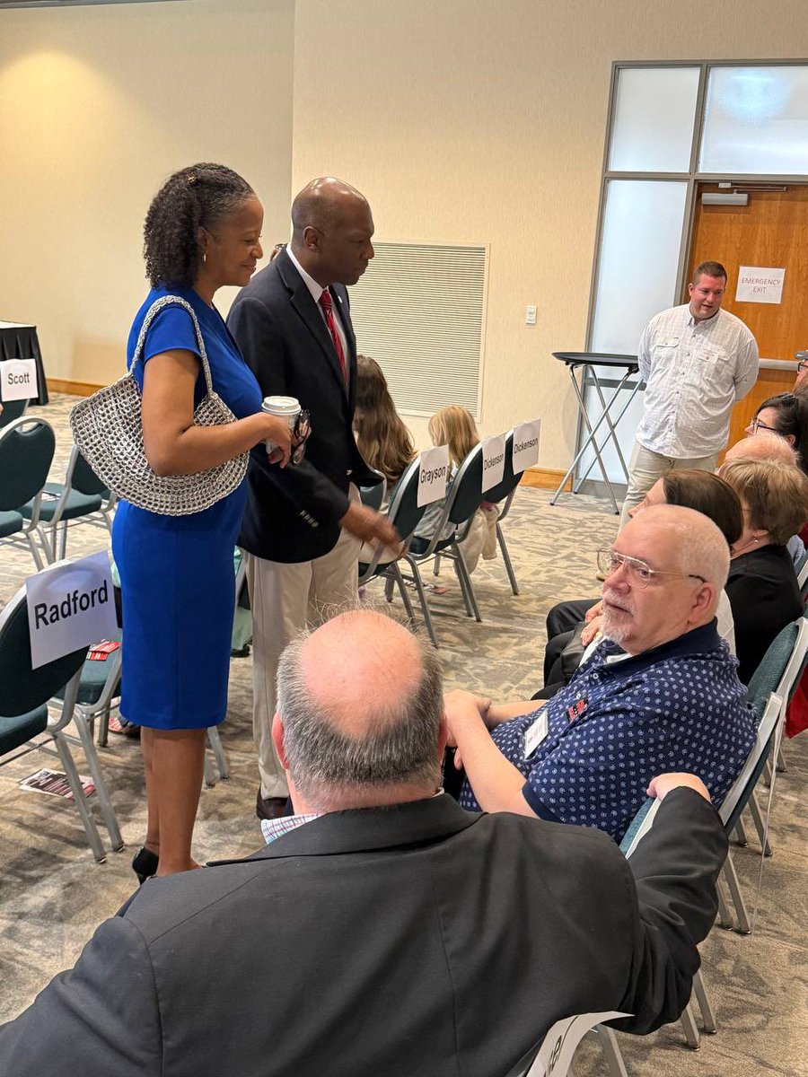 WilliamsforVA's tweet photo. Virginia conservatives are ready to win! Grateful to earn the top spot in today’s Ninth District GOP Convention straw poll for U.S. Senate.

Congrats to new Chairman @TylerStarnesVA. Let’s get to work! 💪 https://t.co/UFpU2GUnbh