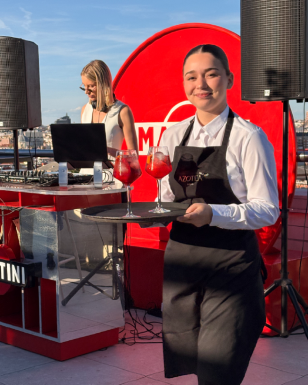 workoutevents's tweet photo. Servicio de hostelería en la azotea del Círculo de Bellas Artes con @azoteagrupo.
Canapés, bebidas y atención de principio a fin🍸🔗 https://t.co/ddlFyu2p6u

#WorkoutEvents #AzoteaGrupo #CamarerosParaEventos #EventosMadrid https://t.co/jaq5hz9Bly