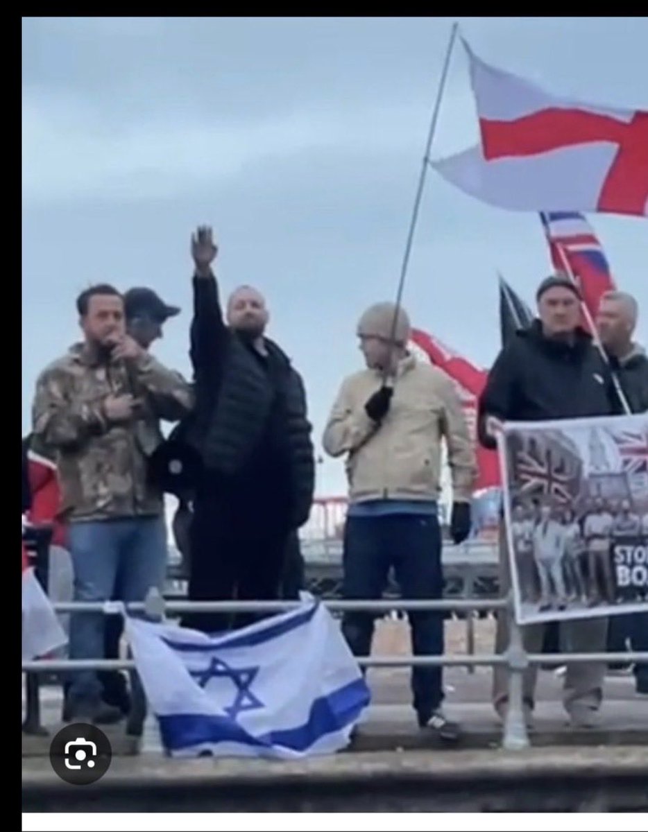 t655321j's tweet photo. beautiful sight to see at unite the kingdom. true british patriot https://t.co/hA5PZkYYRb