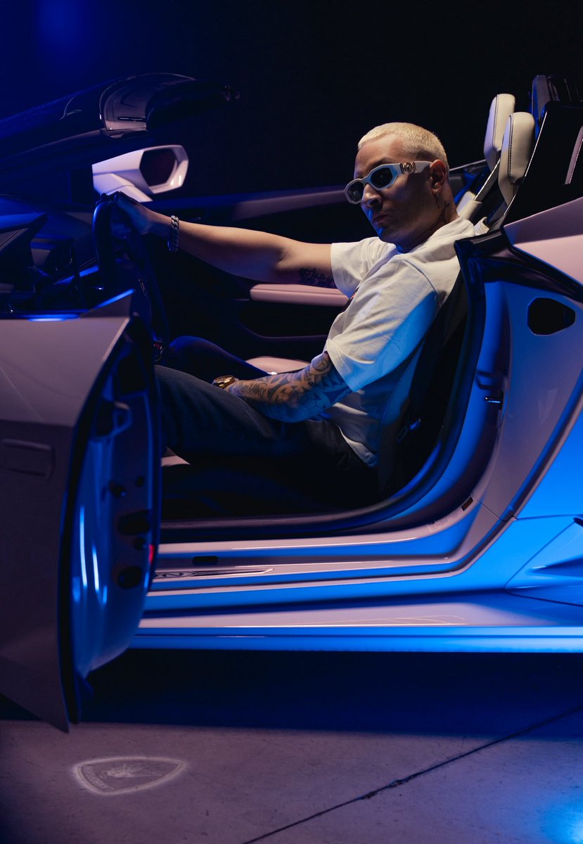 SkuNkOfficial's tweet photo. IL DIAVOLO È NEI DETTAGLI 😈💎✨

#skunk #milanosud #remix #shooting #lamborghini https://t.co/NoUBSXmhrZ