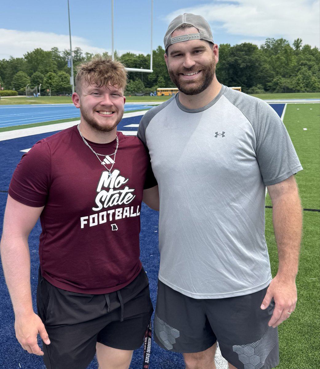 TimColemanTBONE's tweet photo. Great session with @CSmith_53 @KohlsSnapping.  3 1/2 hour drive to Auburn was well worth it!  Refining my craft, and dialing it in before I head back to Mo State!  Thanks Coach Smith! https://t.co/J8oBJECiGb
