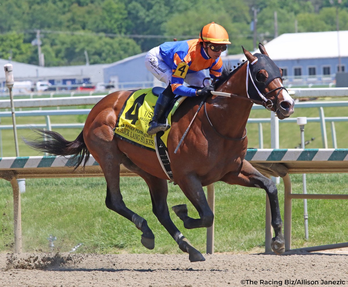 TheRacingBiz's tweet photo. The aptly named Obliteration thrashed 'em in the Chick Lang for Asmussen and Jose Ortiz @LaurelPark https://t.co/aADSkGU0Xq