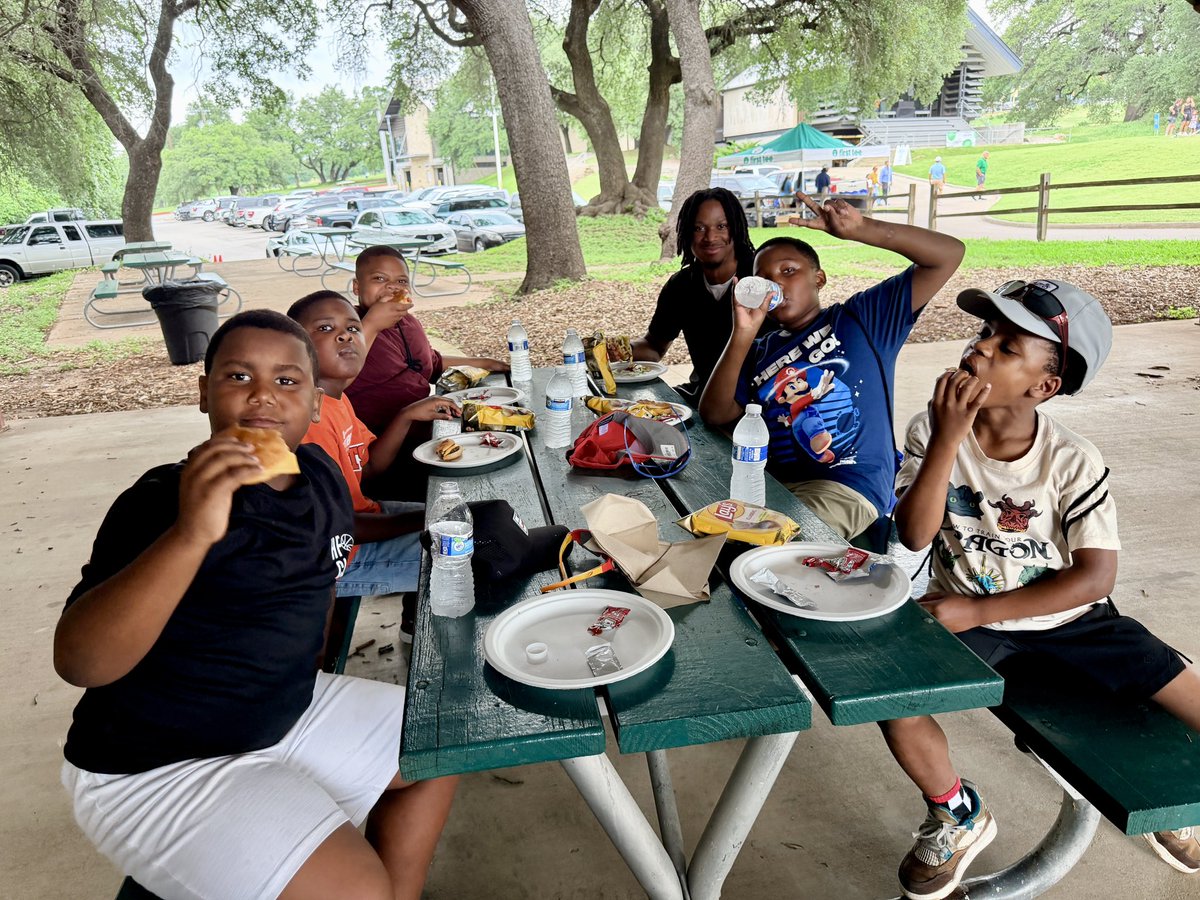 HopeFarmInc's tweet photo. Thank you @FWCCharities and @FirstTeeFW for a great day! https://t.co/l0psD5g6S9