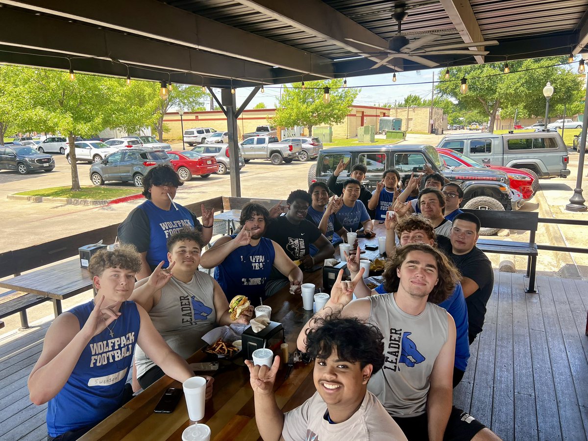 Coach Stephen Tyler tweet media