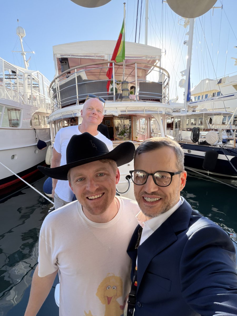 maxescu's tweet photo. What an amazing day in Cannes at the Higgsfield event!

The journey started this week here in Cannes, with Google I/O coming up, AI on the Lot, and Magnific Upscale

It’s going to be an amazing month in AI https://t.co/Y0kVXZkdfC