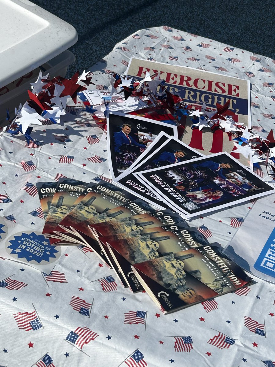 tpusawvutech's tweet photo. Sunshine, soccer, and standing for what you believe in 💯☀️⚽️! Yesterday went great, glad to see so many smiling faces! @tpusa_bluegrass @tpusastudents https://t.co/Vkn3SNak3s