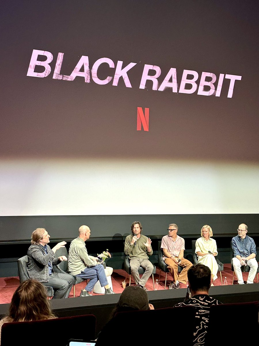 DigitalLA's tweet photo. Jason Bateman talks about Black Rabbit series at Netflix FYSEE in Hollywood.

Black Rabbit is a gritty look at a NYC restaurant, based on the real Spotted Pig restaurant founded by indie musicians.

Jason Bateman and Jude Law play struggling brothers who founded the restaurant https://t.co/0zCy6uTCDk